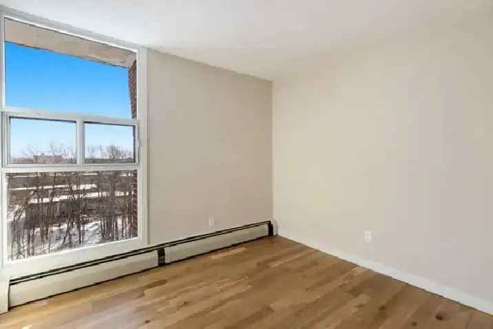 Bedroom in 2 bedroom apartment for rent in Kanata