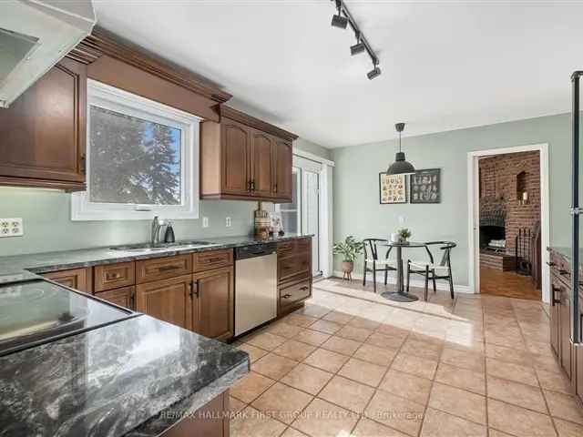 House For Sale in Cobourg, Ontario