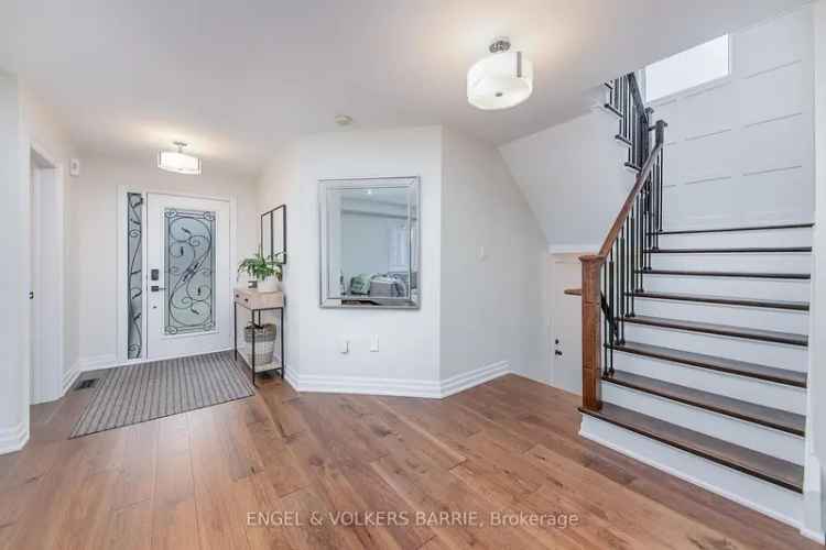 Stunning 3-Bed 4-Bath Home in Ardagh Bluffs
