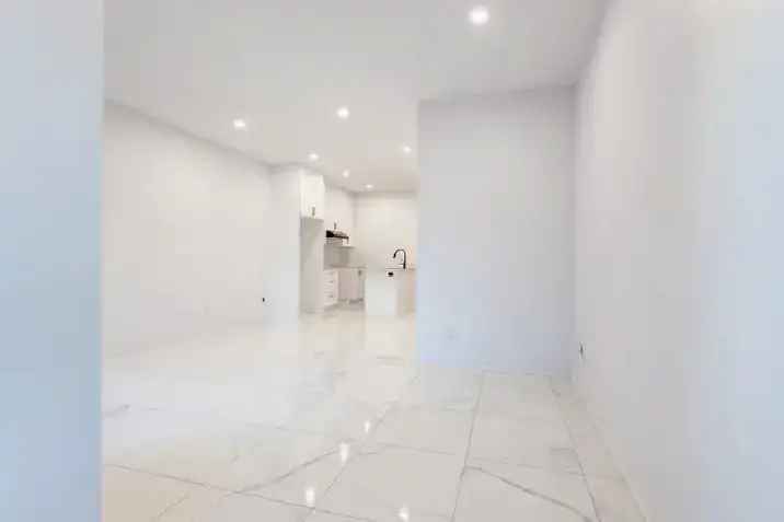 2 Bedroom Apartment in Little Italy Montreal