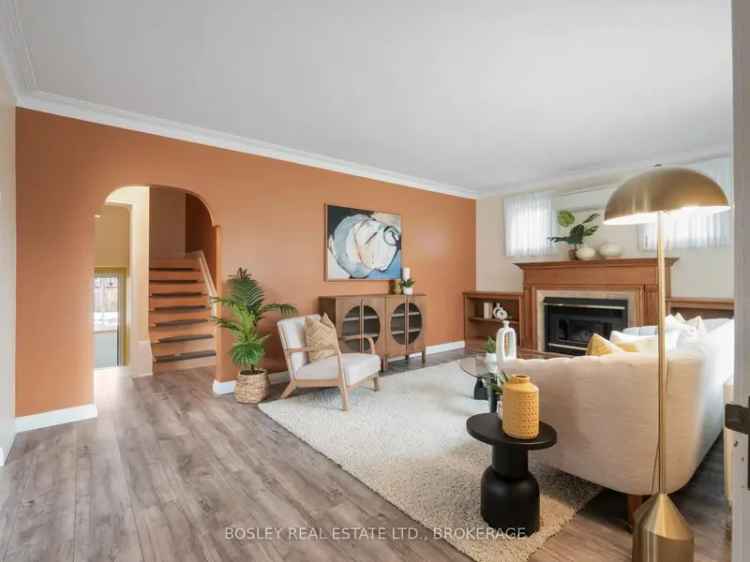 Charming 1.5 Storey Home 2500 sq ft