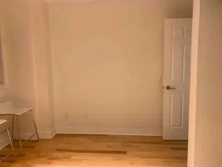 Room for rent in location with included utilities and internet