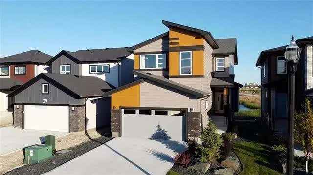 4 Bedroom 3 Bathroom Home with Walkout Basement and Modern Kitchen