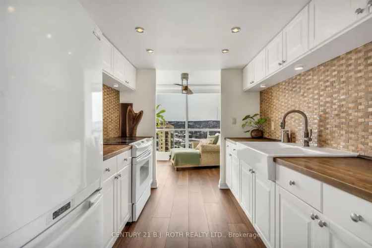 Marina Bay Condo: Waterfront Living 2 Bed 2 Bath