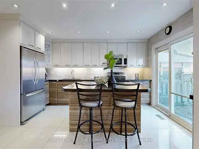 House For Sale in Vaughan, Ontario