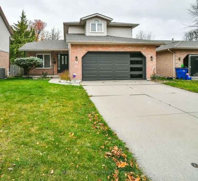 House For Sale in Chatham, Ontario