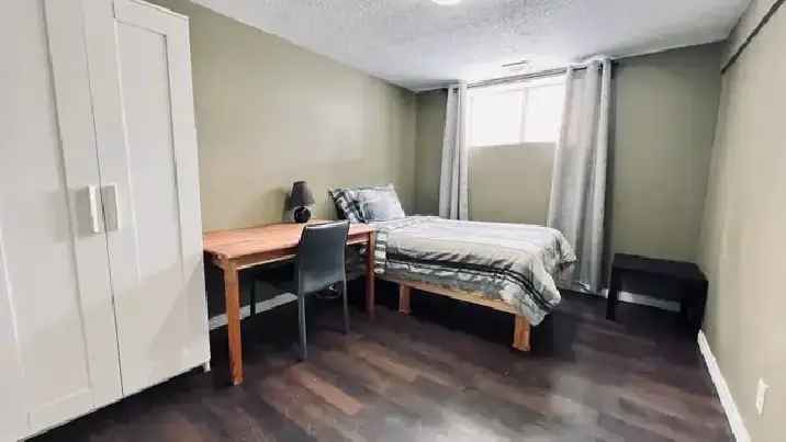 Room for Rent in Edmonton Near NAIT and Kingsway Mall