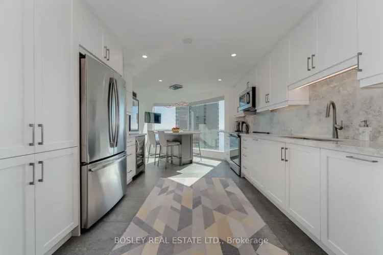 Condo For Sale in 10, Queens Quay West, Toronto, Ontario