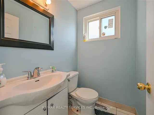 4 Bedroom 3 Bathroom Semi-Detached Home Family Friendly Finished Basement