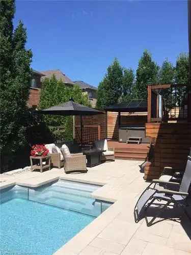 Luxury 3+1 Bedroom Home in Westmount Oakville