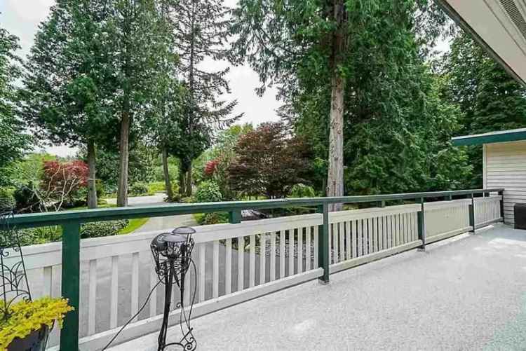 Grandview Surrey House for Sale - Large Lot, 5100+ Sq Ft