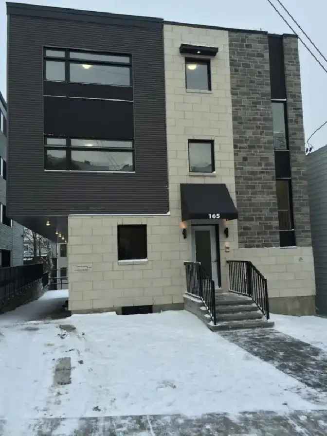 Rent furnished apartment for university students in Sandy Hill