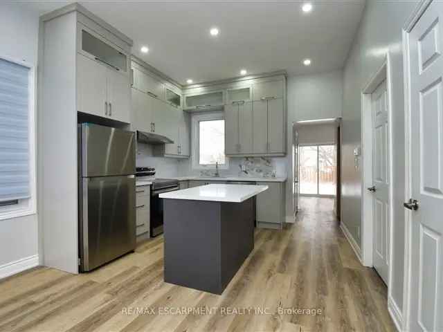 Family Friendly Home Near Bayfront Marina Newly Renovated