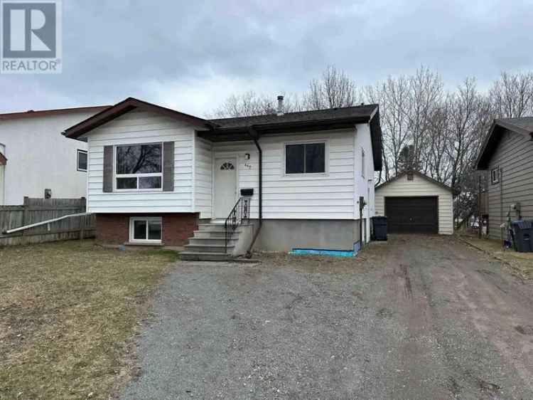 3 3 Bedroom Raised Bungalow Near University