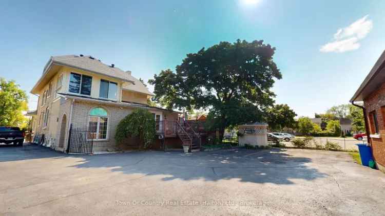 1906 Historic Home 8 Bedrooms 2 Kitchens Hanover ON