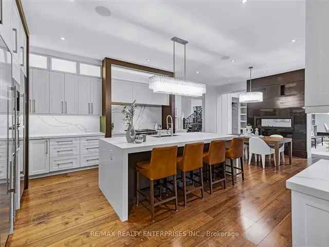 House For Sale in Mississauga, Ontario