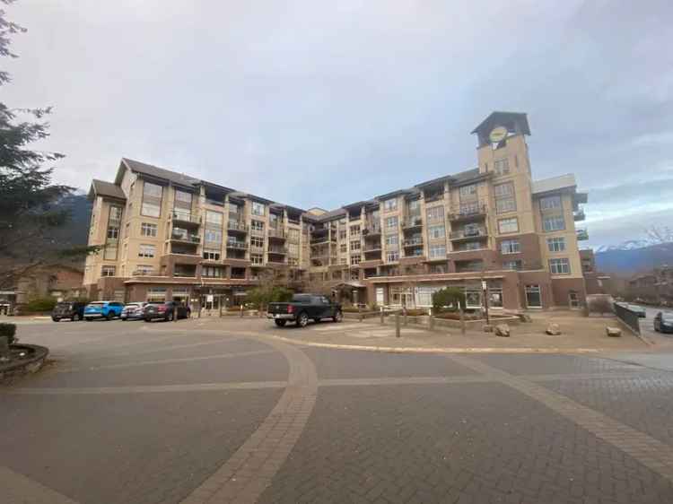 Condo For Sale in Squamish, British Columbia