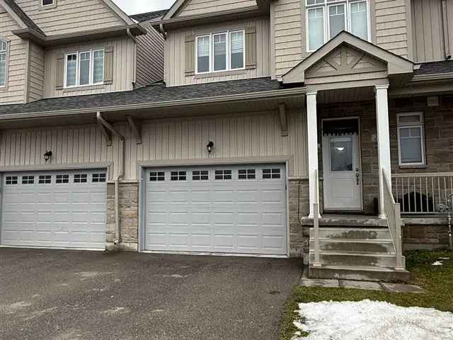 Blue Mountain Townhouse 3 Bed 2.5 Bath Open Concept Living