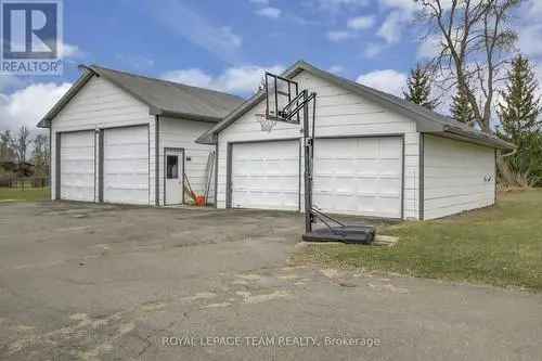 4 Bedroom Farmhouse with Home Business Potential in Greely