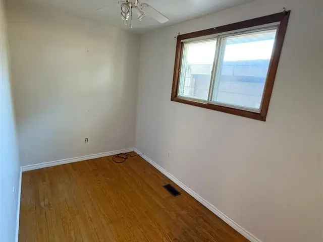 Hamilton 3 1 Bedroom Home Finished Basement Rental Potential