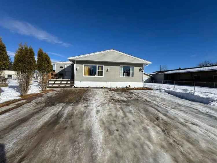 Buy spacious manufactured home with 4 bedrooms in a central location