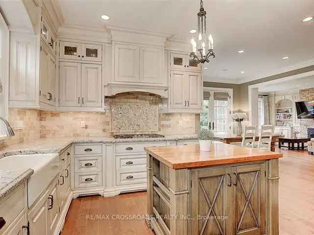 Magnificent Custom Built Home in Bayview Village