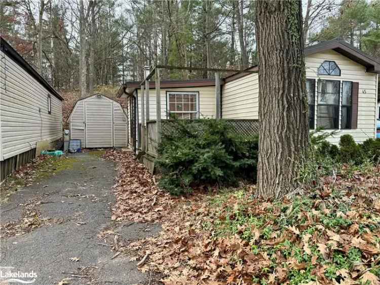 Mobile home For Sale in District Municipality of Muskoka, Ontario