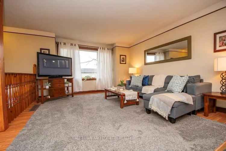 House For Sale in Kawartha Lakes, Ontario