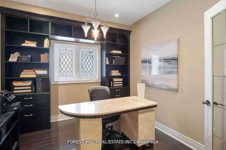 Luxury 5 2 Bedroom Home in Thornhill Woods