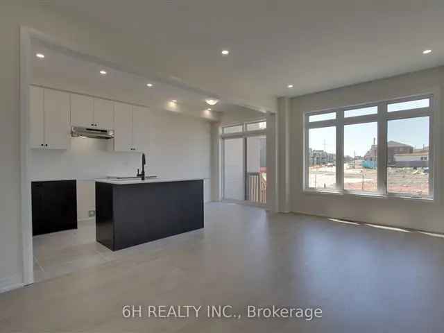 Townhouse For Sale in Pickering, Ontario