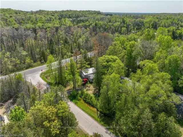 Lake Huron Bungalow - Updated 2 Bed 1 Bath with Bunkie and Garage