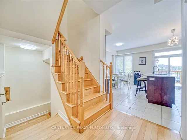 Townhouse For Sale in Brampton, Ontario