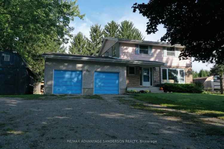 4 Bedroom Country Gem on 214ft Deep Lot Panoramic Views