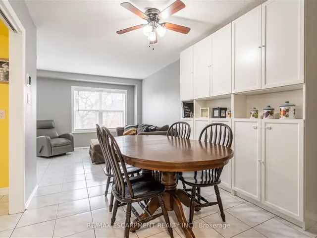 House For Sale in 2118, Pelee Boulevard, Oakville, Ontario