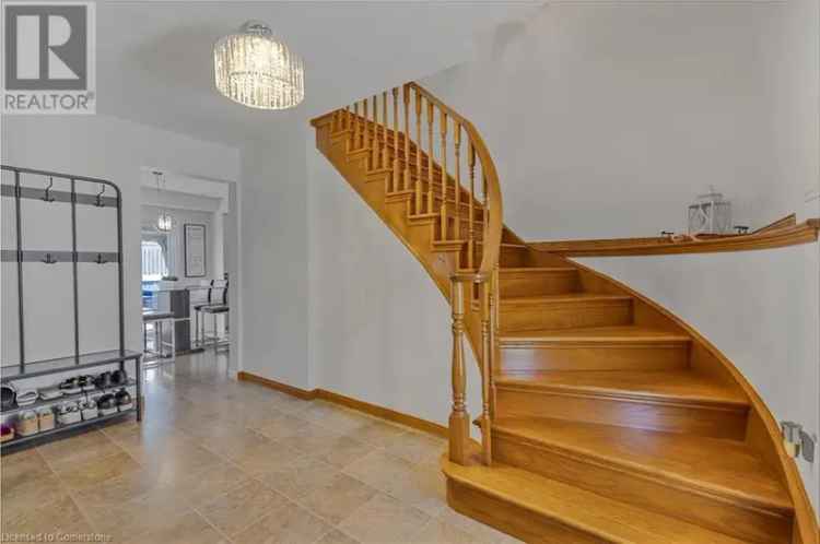 Family Home 3 1 Bedrooms 3 5 Bathrooms Updated Kitchen Finished Basement