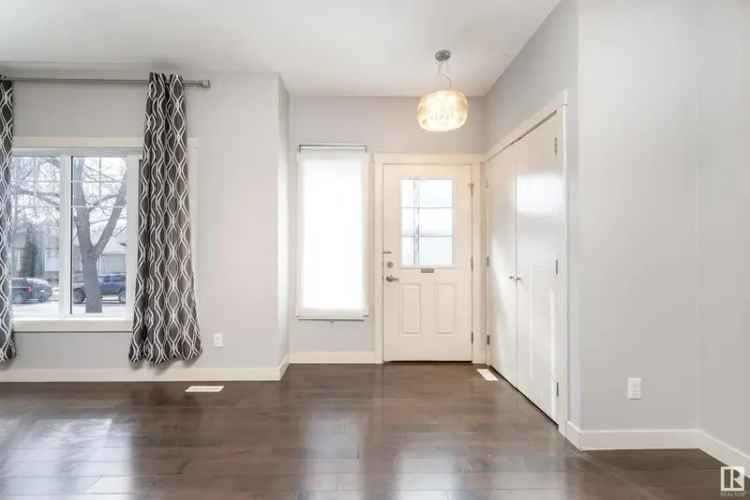 5 Bed 3 Bath Half Duplex Eastwood ZERO Condo Fees