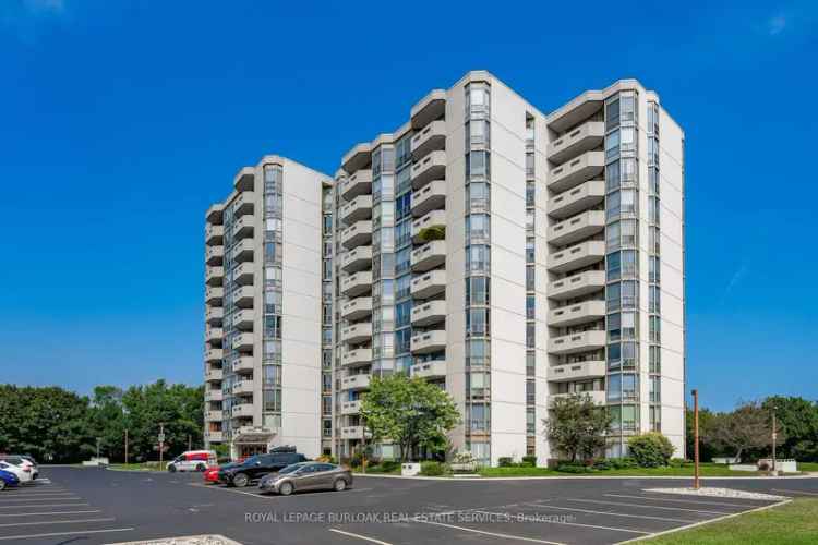 Condo For Sale in Burlington, Ontario