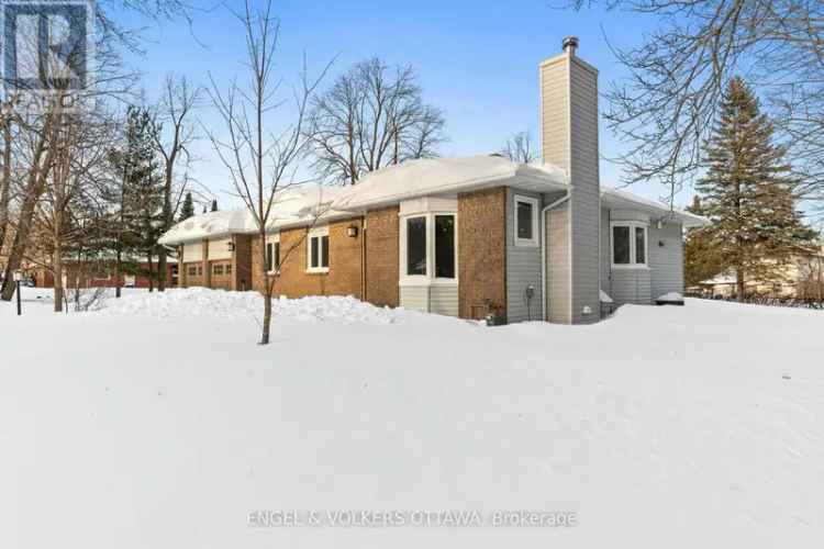 Greely Family Home - 4 Bedroom Bungalow - Modern Renovation