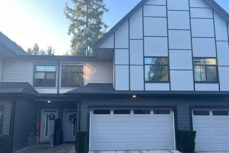 Townhouse For Sale in Surrey, British Columbia