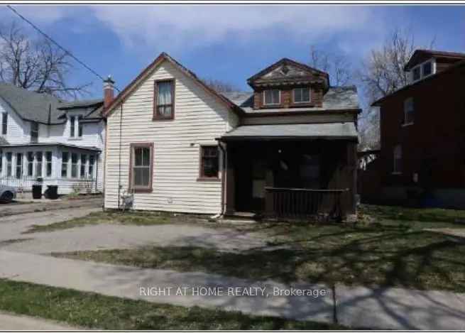 House For Sale in Cambridge, Ontario