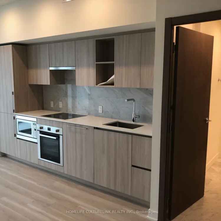 Luxury Lake View Condo at Concord Cityplace