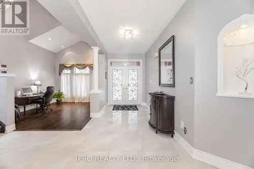 House For Sale in Meadowvale Village Mississauga