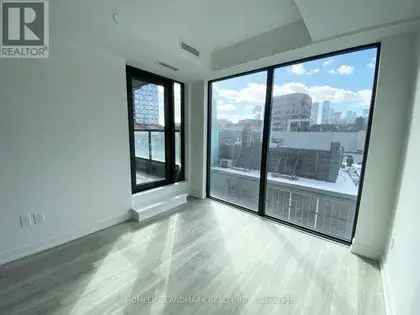 Luxury 1 Bedroom Plus Den Condo in Toronto near Distillery District