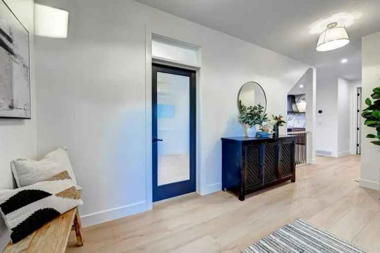 House For Sale , Town of Cochrane, Alberta