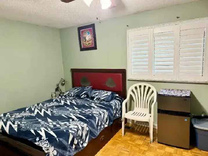 Master Bedroom for Rent Near Humber College (Females)