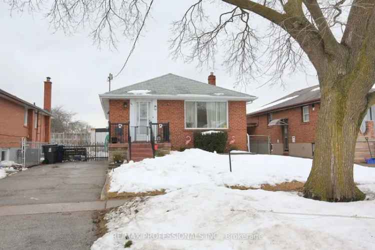 Buy Bungalow in Etobicoke with 3 Bedrooms and Close to Islington Subway