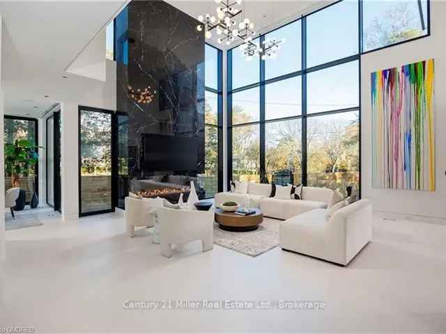 Luxury Modern Home in South Oakville