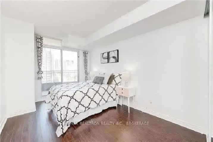 North York center condo room with private bath