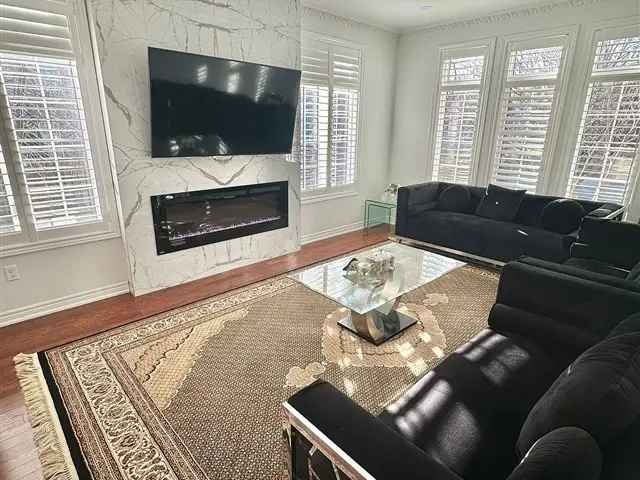 House For Sale in Markham, Ontario