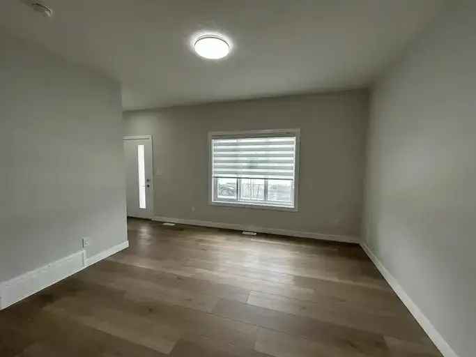 3 Bed 25 Bath Apartment in Leduc - 1510 Sq Ft